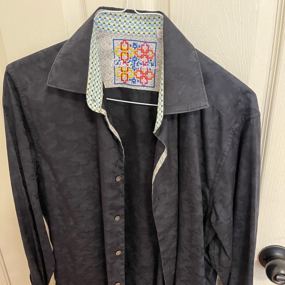 Beautiful Robert Graham shirt size L in EUC